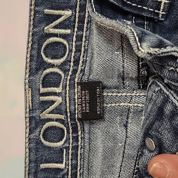 London Ripped Jeans - Picture 5 of 5